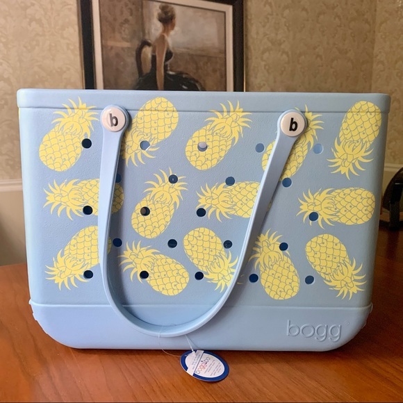 Bogg Handbags - NWT BOGG BAG LIMITED EDITION ORIGINAL PINEAPPLE & CAROLINA BLUE SIZE LARGE